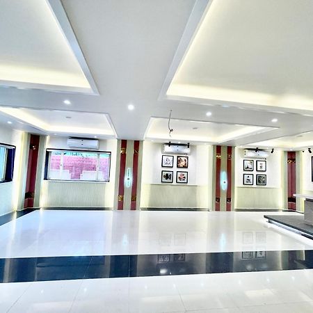 Hotel Rockbay, Puri Swimming-Pool, Near-Sea-Beach-And-Temple Fully-Air-Conditioned-Hotel With-Lift-And-Parking-Facility Exterior foto