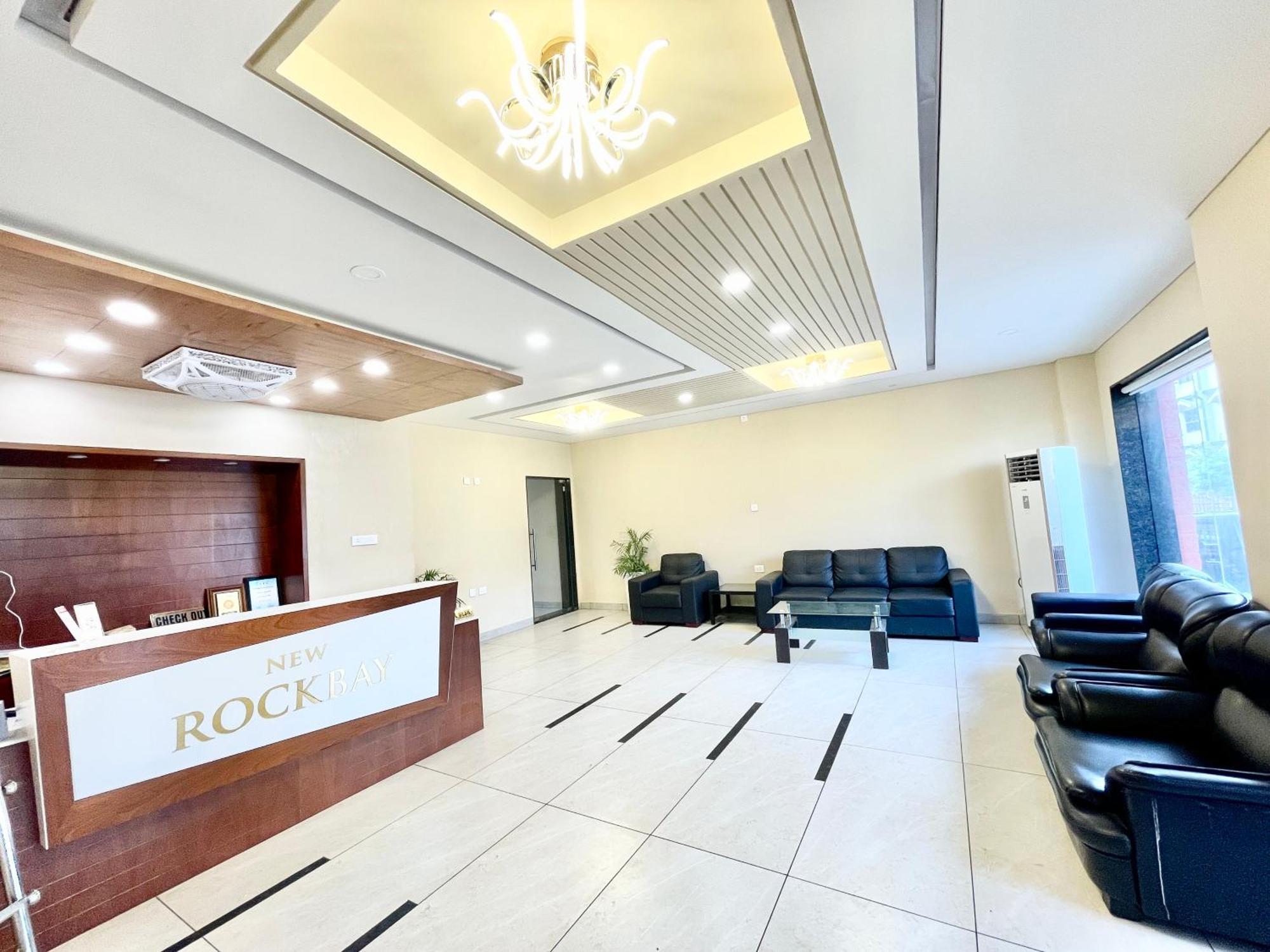 Hotel Rockbay, Puri Swimming-Pool, Near-Sea-Beach-And-Temple Fully-Air-Conditioned-Hotel With-Lift-And-Parking-Facility Exterior foto